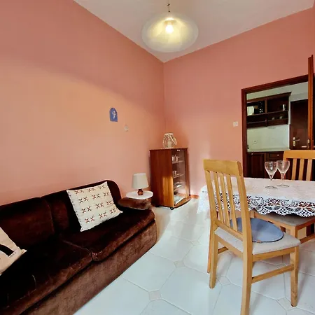 Apartman Rustico Mediterraneo With Large Terrace By Mihaela Porec